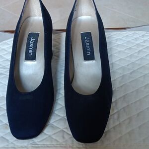 Jasmine Women's Elegant Navy Fabric Heels.7.5 N